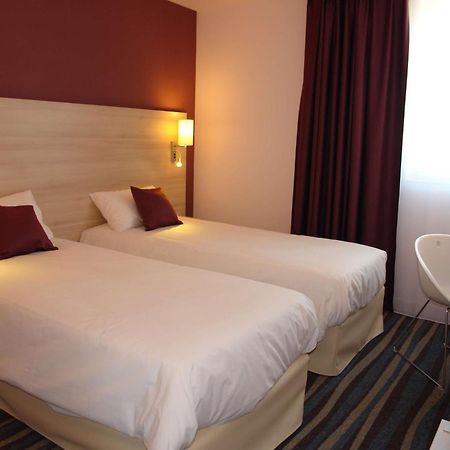 Brit Hotel Vendee Mer Les Achards  ภายนอก รูปภาพ