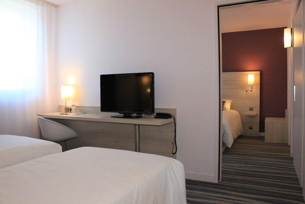Brit Hotel Vendee Mer Les Achards  ภายนอก รูปภาพ