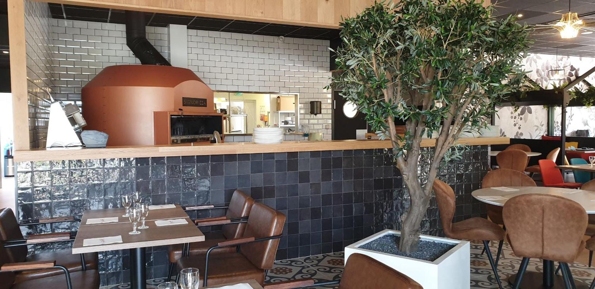 Brit Hotel Vendee Mer Les Achards  ภายนอก รูปภาพ