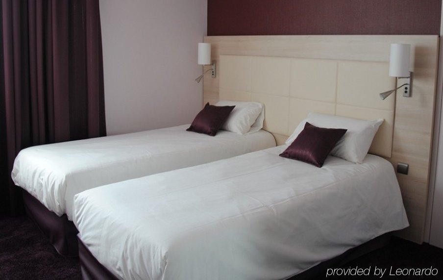 Brit Hotel Vendee Mer Les Achards  ภายนอก รูปภาพ